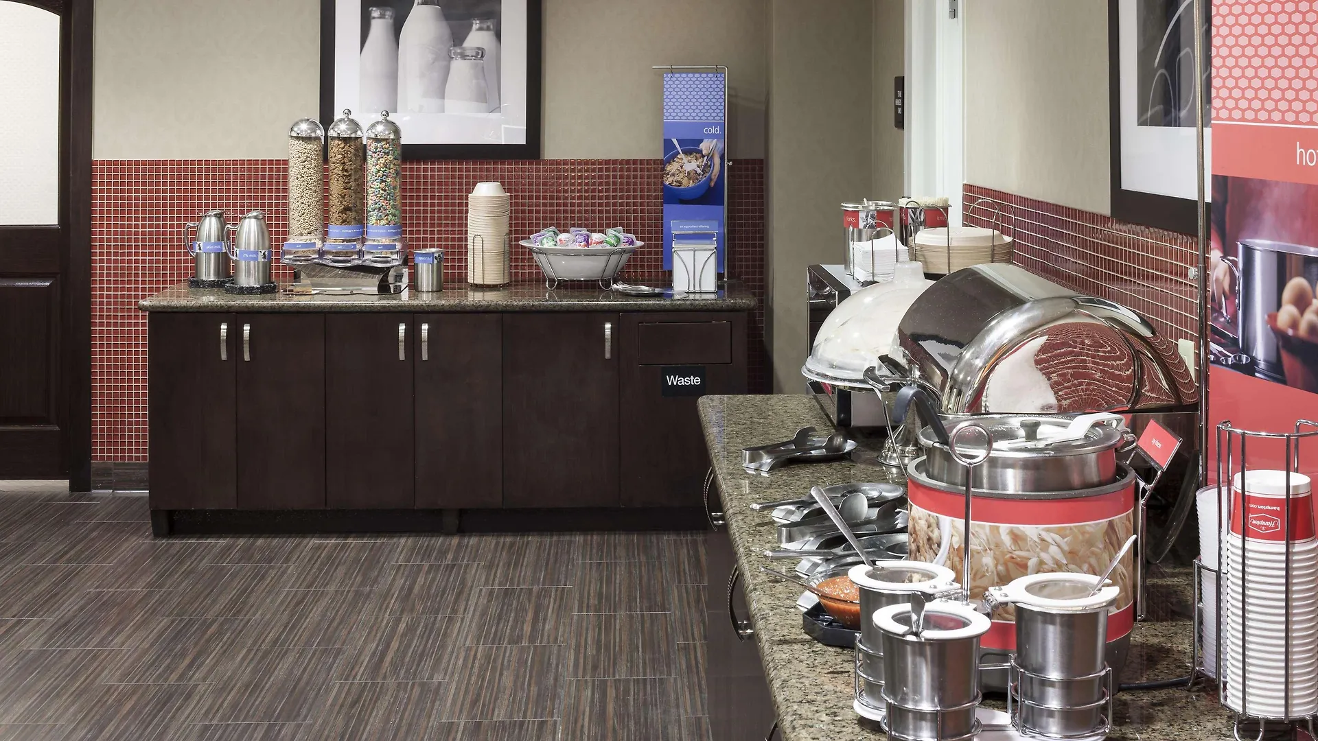Hampton Inn & Suites Phoenix North/Happy Valley 3*,