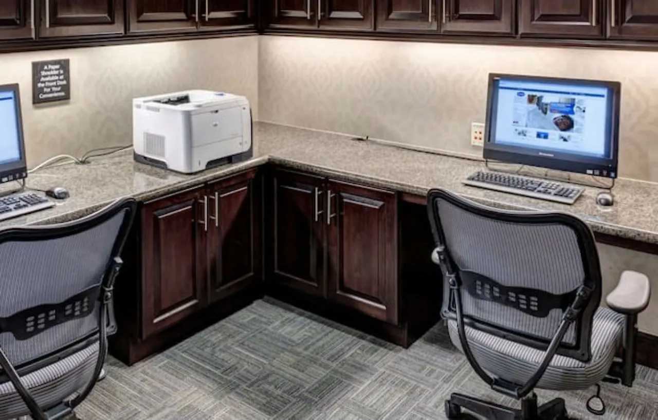 Hampton Inn & Suites Phoenix North/Happy Valley 3*,